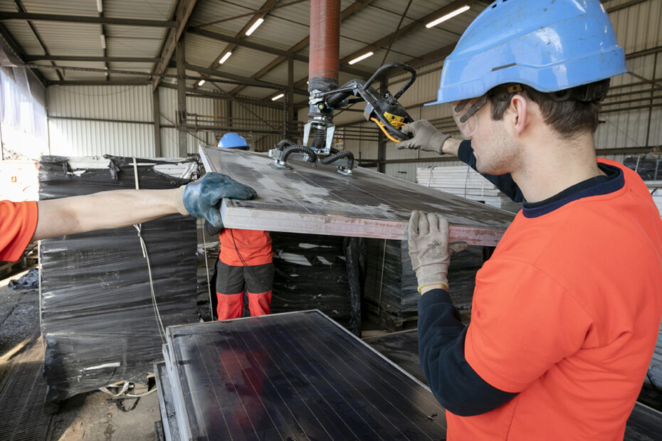 Recyclage panneau solaire par SOREN en France