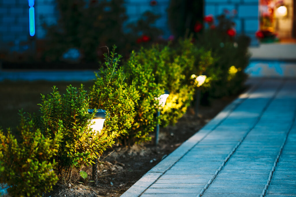 Article - Quels accessoires solaires pour un jardin écologique ? - Soleriel.fr